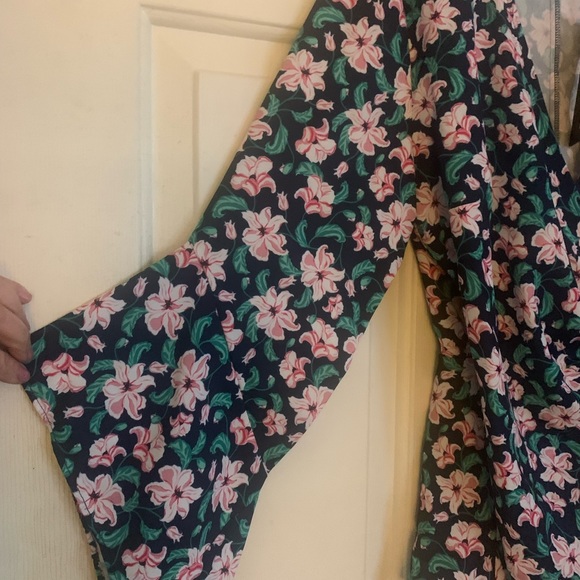 New Betabrand Perfect Peonies Wrap Blouse Top SZ Large - Picture 5 of 9